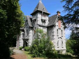 Château / Manoir de Saint-Gaudens，位于圣戈当的酒店
