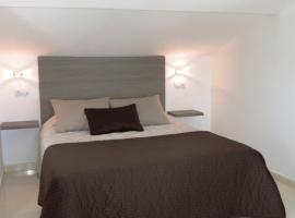 Albergue-Pensión Cabo da Vila，位于菲尼斯特雷的酒店