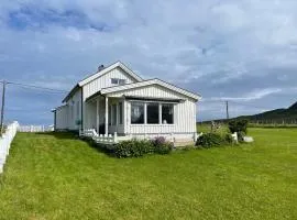 Cozy cottage at the Atlantic coast