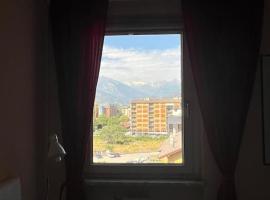 Casa Verena，位于奥斯塔的带停车场的酒店