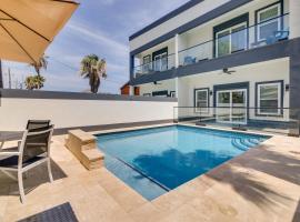 South Padre Island Retreat Private Pool!，位于南帕诸岛的酒店