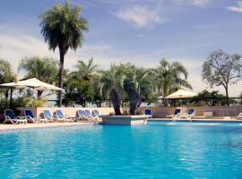 卡西诺赌场旅游酒店，位于科连特斯雷西斯藤西亚国际机场 - RES附近的酒店