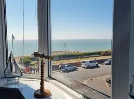 2 Bedroom Seafront Apartment