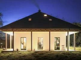 Saint Friday Cottage - Retreat, Garden and Forest