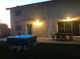 Gîte avec spa privatif à 500m de MARGAUX
