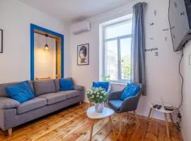 Blue house Sofia Top Center 3BDR family & friends