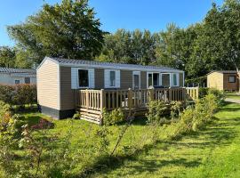 DS Chalets-Simonsgat 63-Geweldige 6 tot 7 persoons chalet met 2 badkamers-vakantiepark Lauwersoog-aan het Lauwersmeer，位于劳雷尔苏格的酒店