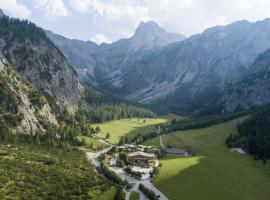 Gramai Alm alpengenuss & natur spa，位于佩尔蒂绍的酒店