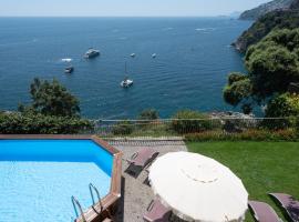 Villa di lusso con piscina tra Positano e Amalfi，位于康加德马里尼的酒店