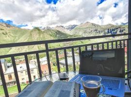 Kazbegi 4U，位于卡兹贝吉的酒店