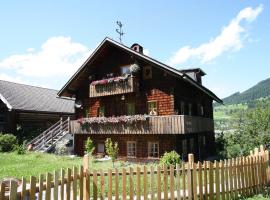 Sprawling Mansion near Ski Area in Salzburg，位于蓬高地区埃本的酒店