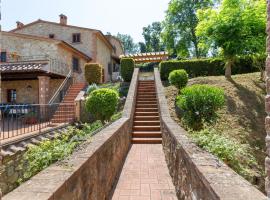 Lavish Holiday Home in Volterra with Pool，位于渥尔特拉的酒店