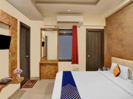 Hotel Kamdhenu inn Prayagraj，位于Lukerganj的酒店