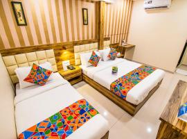 FabExpress Orange Suites - Nr Mumbai International Airport，位于孟买Santacruz的酒店