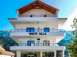White Villa，位于佩尔梅特的酒店