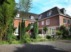 Comfortable Mansion in Doomkerke near Forest，位于Ruiselede的度假屋