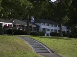 斯特瑞德帕肯酒店