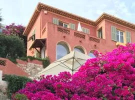 Villa Francesca Beautiful villa with sea view and swimming pool!