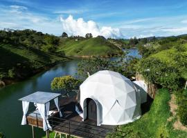 Elysium Glamping，位于瓜塔佩的山林小屋