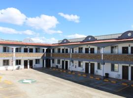 Hotel La Quinta Bonita，位于恩塞纳达港的酒店