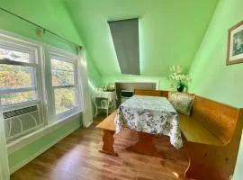Cozy 1-bedroom loft with falls view 4mins to falls