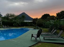 Hotel Villa Fortuna, Volcan Arenal, Costa Rica.，位于福尔图纳的酒店