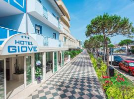 Hotel Giove dipendenza Hotel Fiamma，位于切塞纳蒂科的酒店