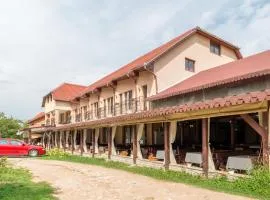 Pensiunea Popasul Ursilor Medve Barlang Peștera Urșilor