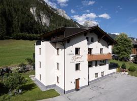 Appartements Tyrol，位于佩特诺伊阿尔贝格的住宿加早餐旅馆