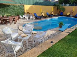 Quinta Salinas - Puro Prazer，位于阿威罗的带泳池的酒店