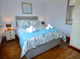 Greensholme - Blakeney - Crabpot Cottages，位于布莱克尼的酒店