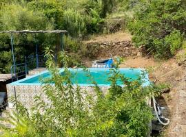Giant Canvas Rental Tent Agro-turismo Quinta da Fonte，位于菲盖罗杜什维纽什的酒店