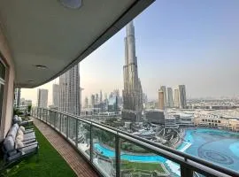 Durrani Homes - Alluring 5BR Penthouse with Burj Khalifa and Fountain View