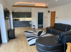 Stansted Airport Luxury Annexe with Parking.，位于Birchanger的公寓