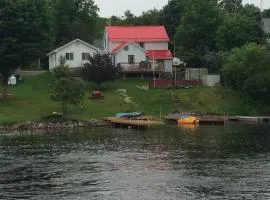 Balsam Lake Cottage 5 Bed room