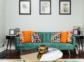 Beautiful apartment in Guildford with parking