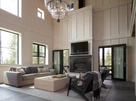 New Rustic Modern Cabin - Ski, Winery, Lake View, Lutsen, Grand Marias - Sleeps 8，位于卢森的乡村别墅