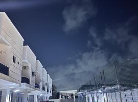 Luxury Shortlet Apartment Ajah, Lekki Lagos，位于拉各斯的酒店