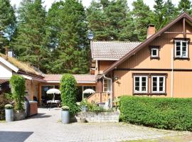 Holiday home GAMLE FREDRIKSTAD，位于Trolldalen的海滩短租房