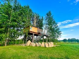 Zelený ostroff Treehouse，位于Jiříkov的度假园