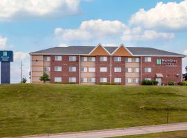 MainStay Suites Dubuque at Hwy 20，位于迪比克的酒店