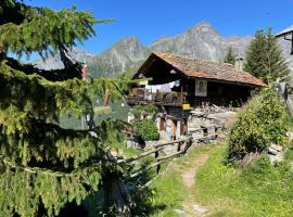 Rifugio Guide Frachey，位于圣雅克的酒店