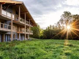 Sunny Terrace & Ski Access