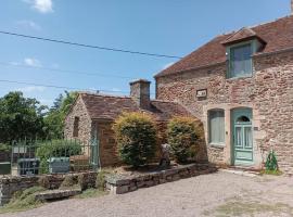 Mine d'Ore Petit Gîte de la Chouette d'Or，位于Thoste的酒店