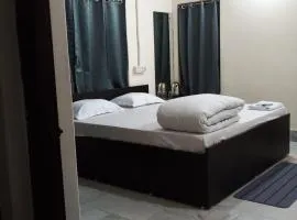 Gaur Homestay AC Rooms