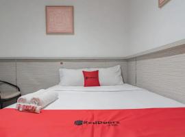 RedDoorz At Arwiga Hotel，位于万隆帕斯图尔区的酒店