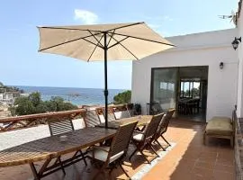 LETS HOLIDAYS Beautiful house sea views