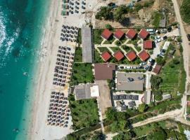 Bunec Beach Resort，位于Piqeras的酒店