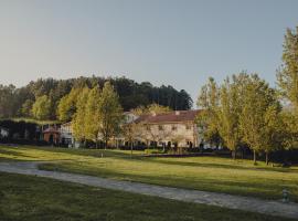 Amalurra Ecohotel & Retreat Center，位于Artzentales的酒店