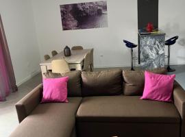 Apartamentos Santiago - Tarrafal，位于塔拉法尔的酒店